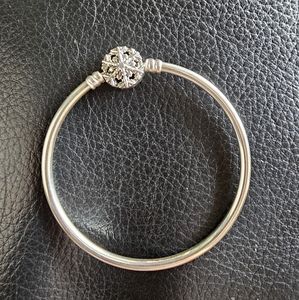 Pandora Sparkling Snowflake bangle bracelet
